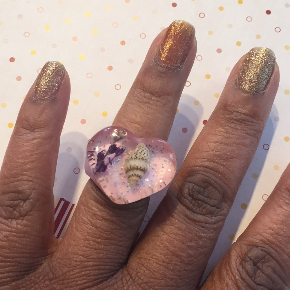 Pink Heart Shell Statement Ring - image 5